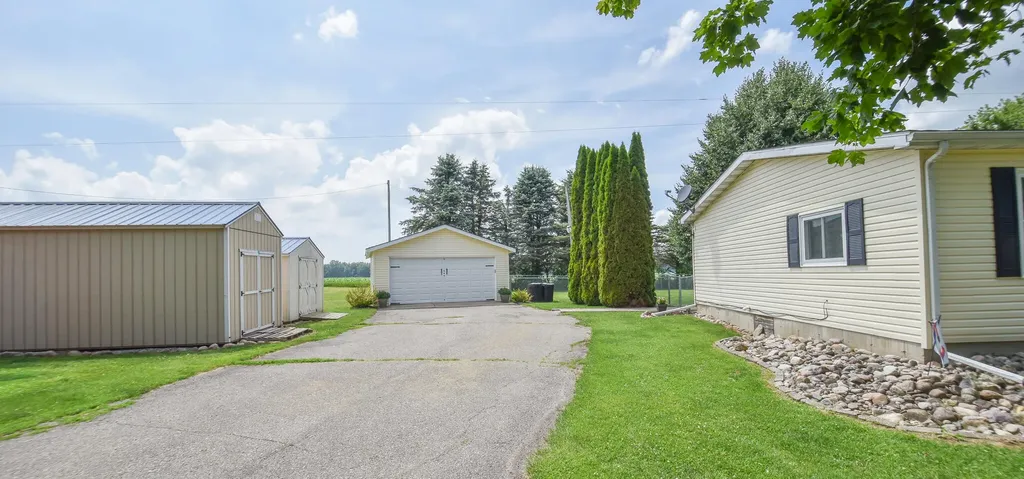 556 N Briggs Road Quincy Township MI 49082
