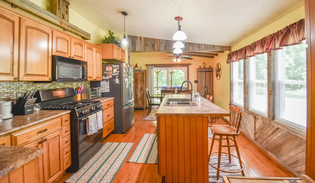 556 N Briggs Road Quincy Township MI 49082