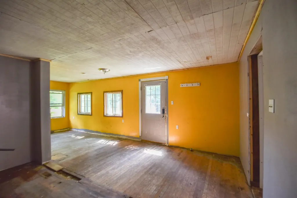 489 N Ray Quincy Road Quincy Township MI 49082