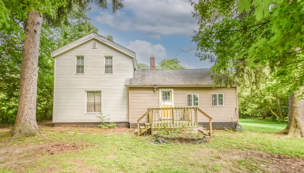 489 N Ray Quincy Road Quincy Township MI 49082