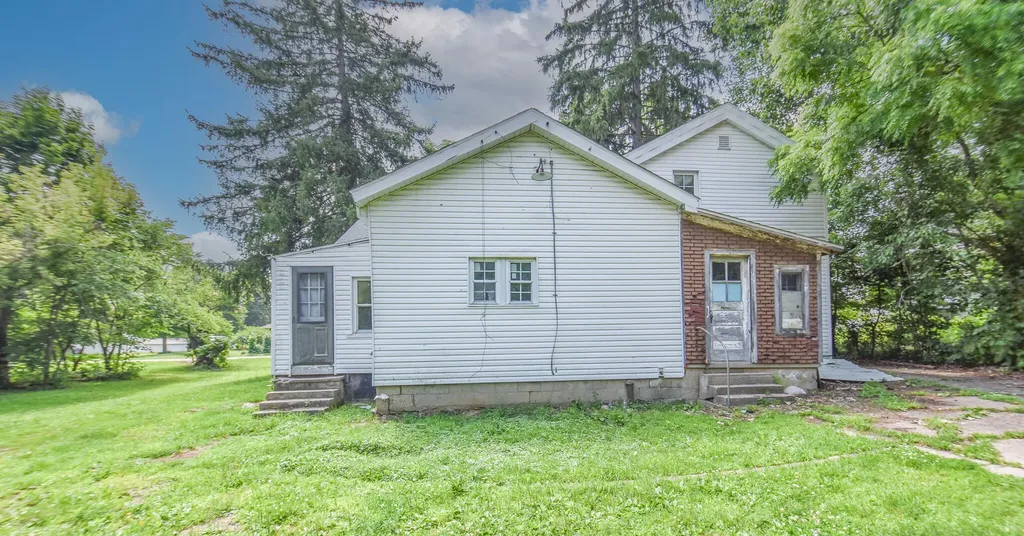 489 N Ray Quincy Road Quincy Township MI 49082
