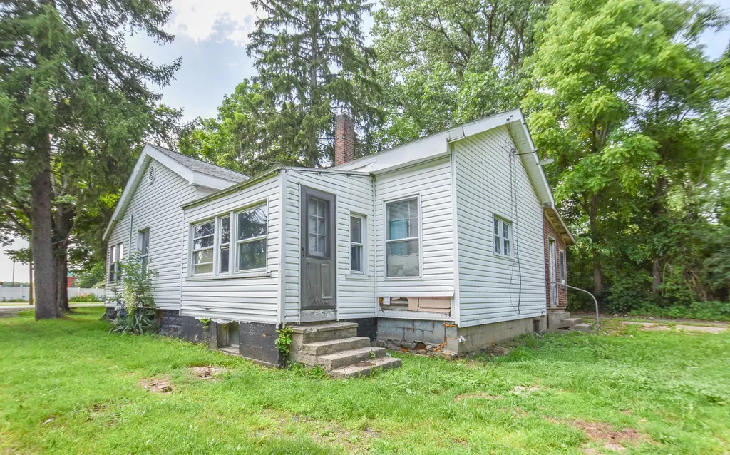 489 N Ray Quincy Road Quincy Township MI 49082