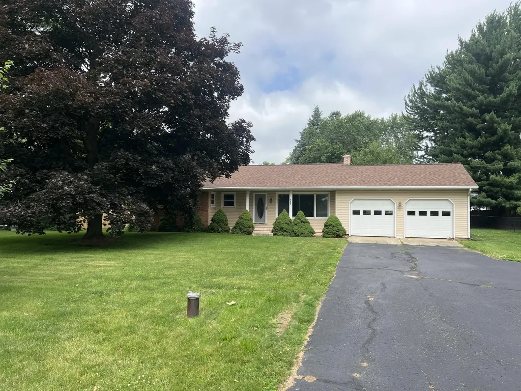 152 W Chicago Road Batavia Township MI 49036