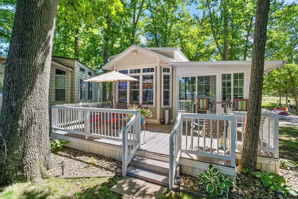 634 Hillview Lane Kinderhook Township MI 49036