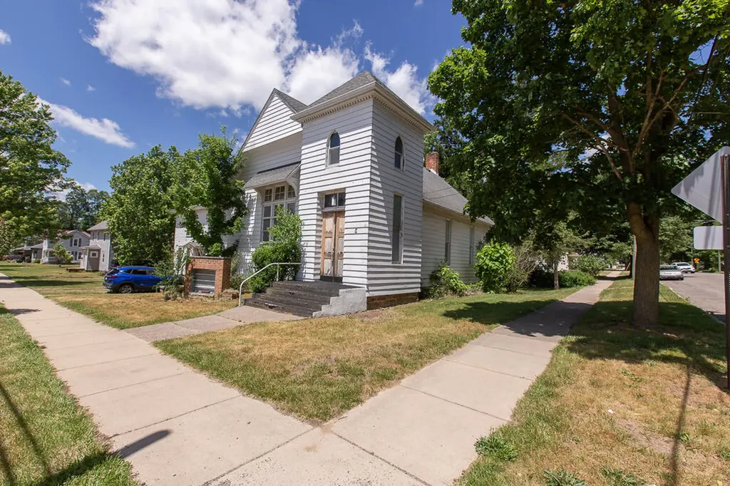 31 Vine Street Hillsdale City MI 49242