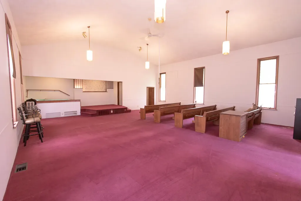 31 Vine Street Hillsdale City MI 49242