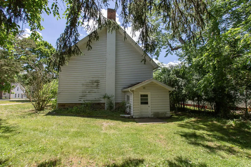 31 Vine Street Hillsdale City MI 49242