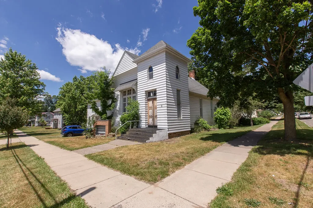 31 Vine Street Hillsdale City MI 49242