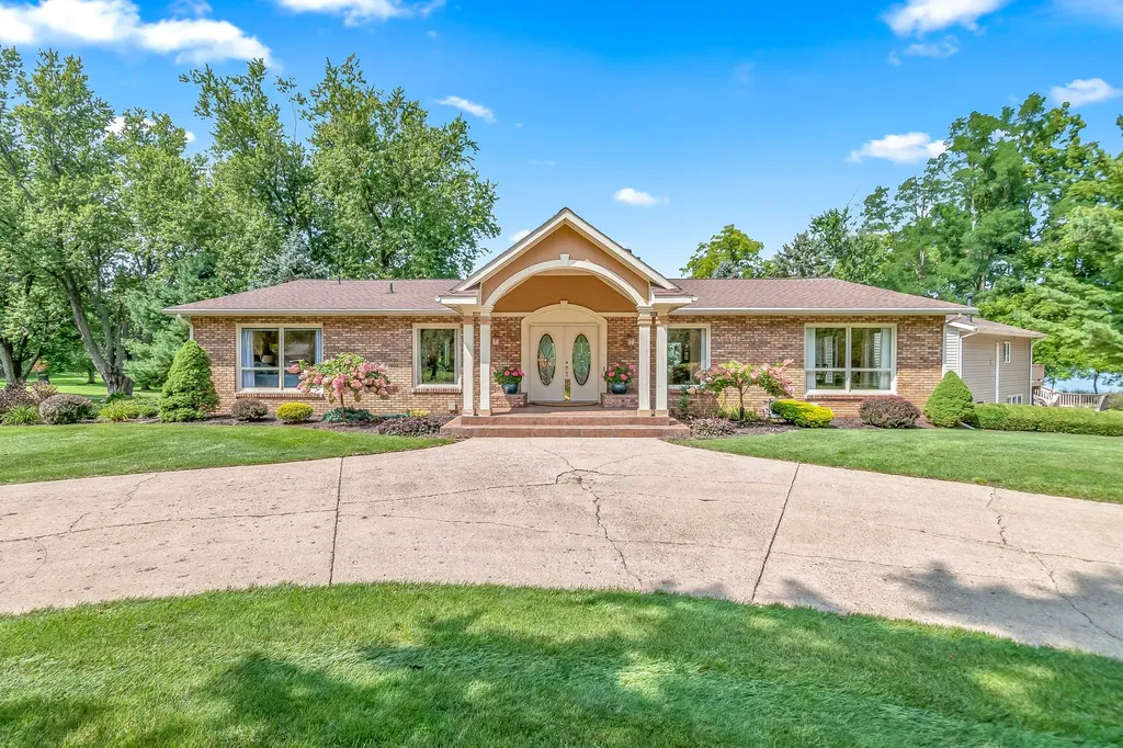 686 Leonard Drive Coldwater City MI 49036