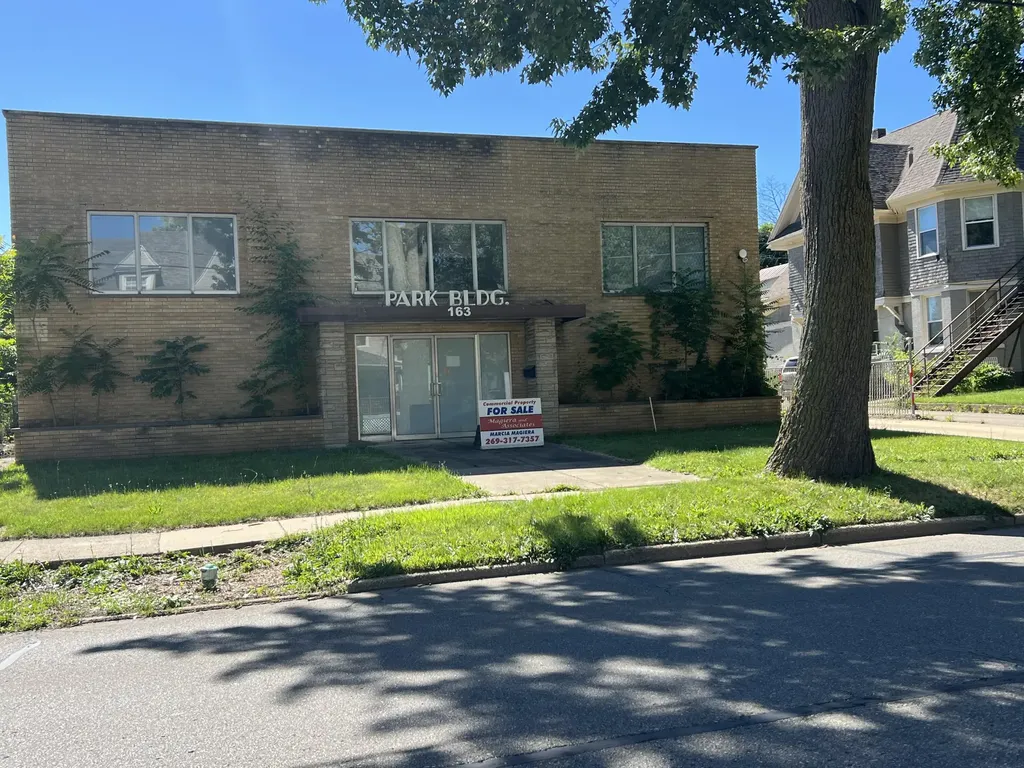 163 North Avenue Battle Creek City MI 49017