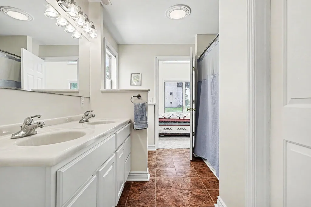 703 Lake Drive Ovid Township MI 49036