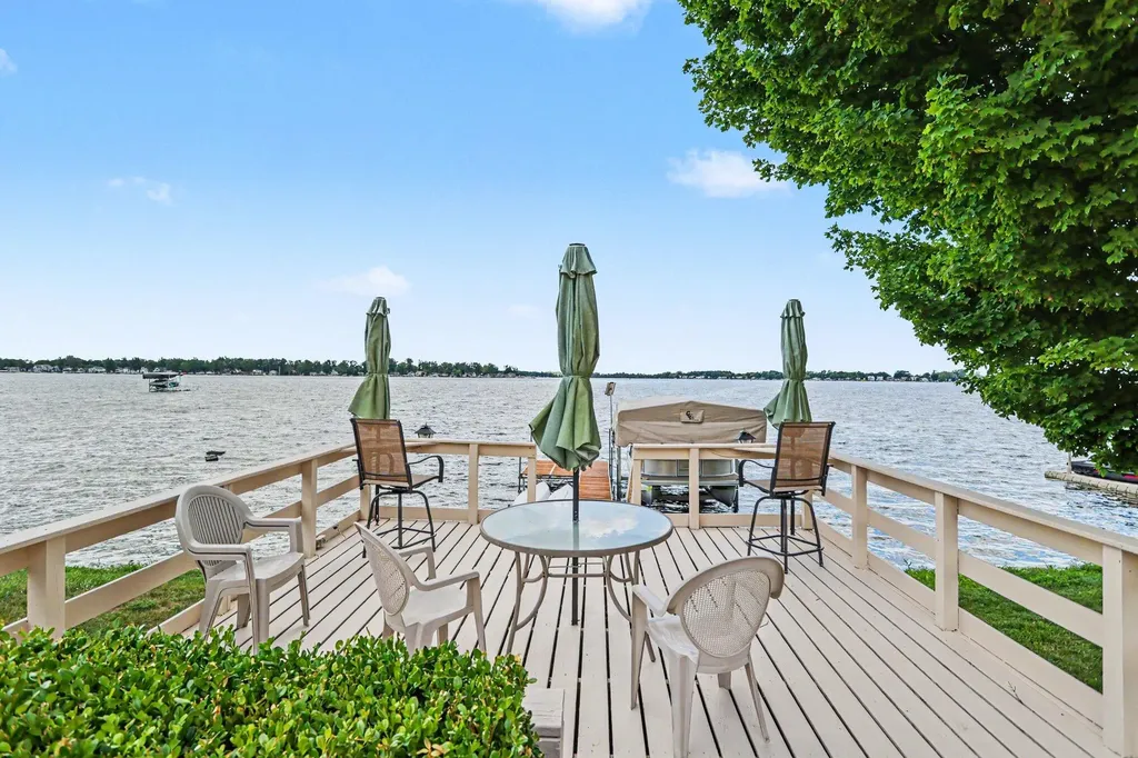 703 Lake Drive Ovid Township MI 49036