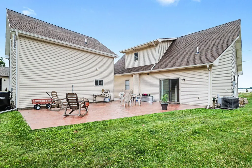 703 Lake Drive Ovid Township MI 49036