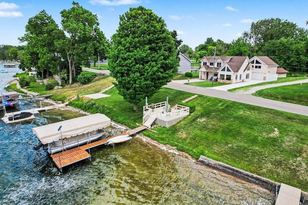 703 Lake Drive Ovid Township MI 49036