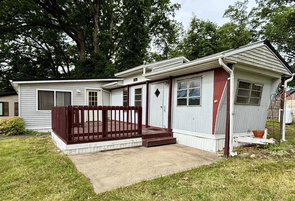 716 Third Drive Kinderhook Township MI 49036