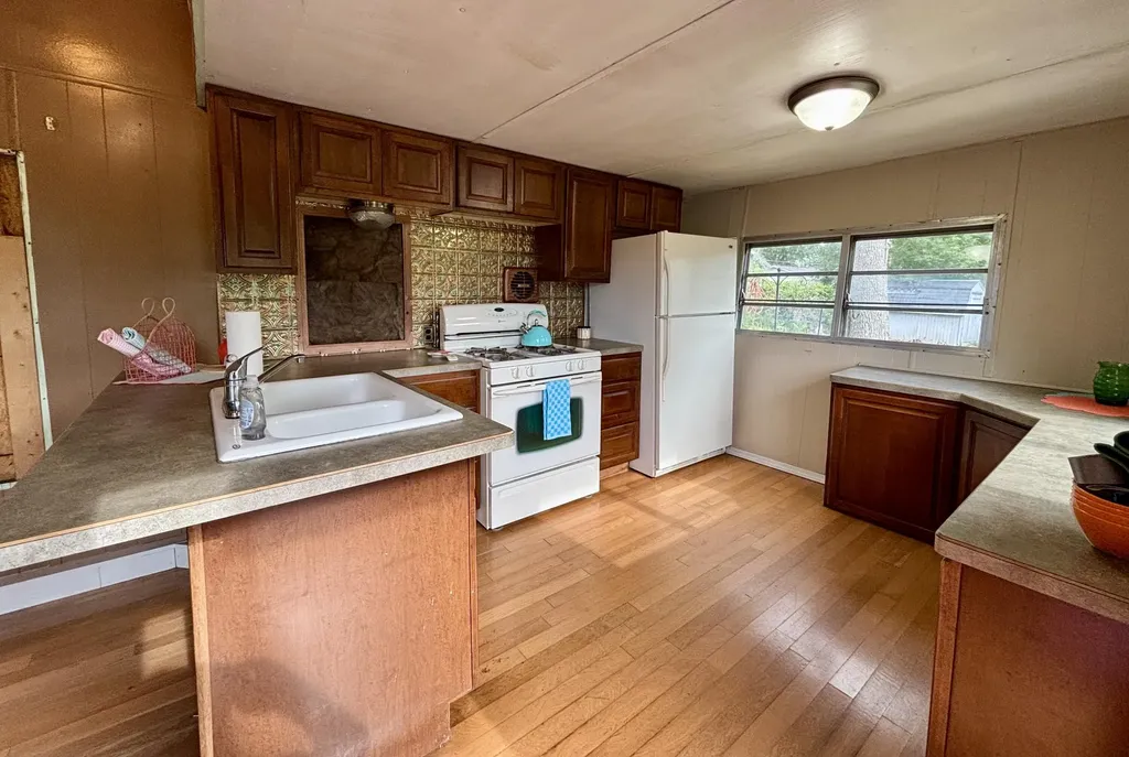716 Third Drive Kinderhook Township MI 49036