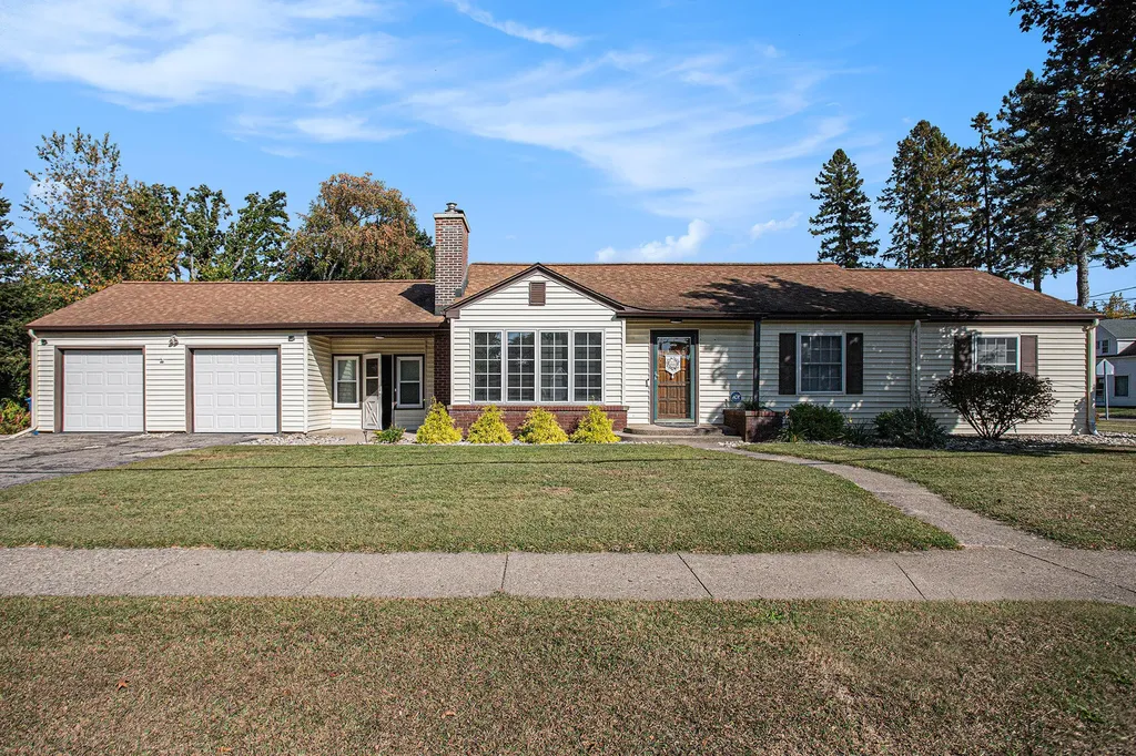10 Fairfield Drive Coldwater City MI 49036