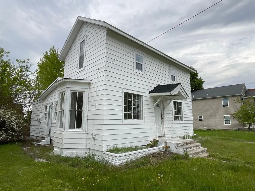 255 High Street Benton Harbor City MI 49022