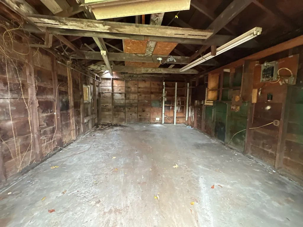 490 4th Street Benton Harbor City MI 49022