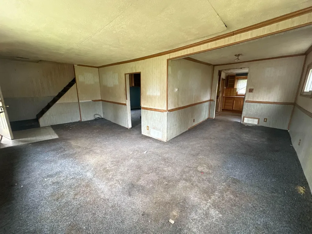 490 4th Street Benton Harbor City MI 49022