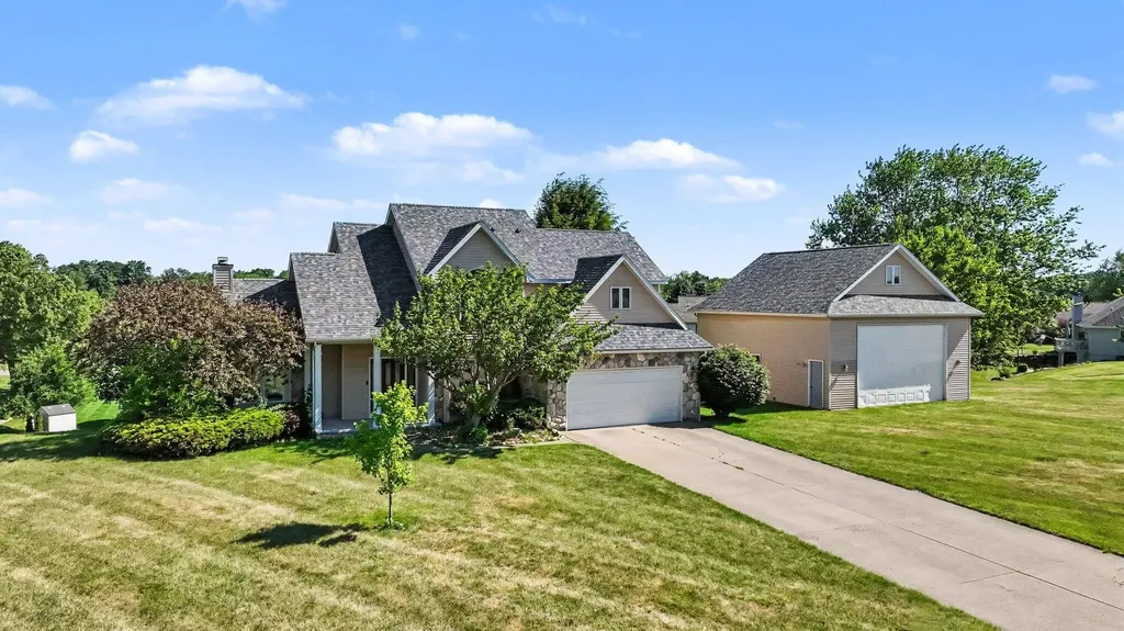 14 Blue Stone Ridge Newton Township MI 49014