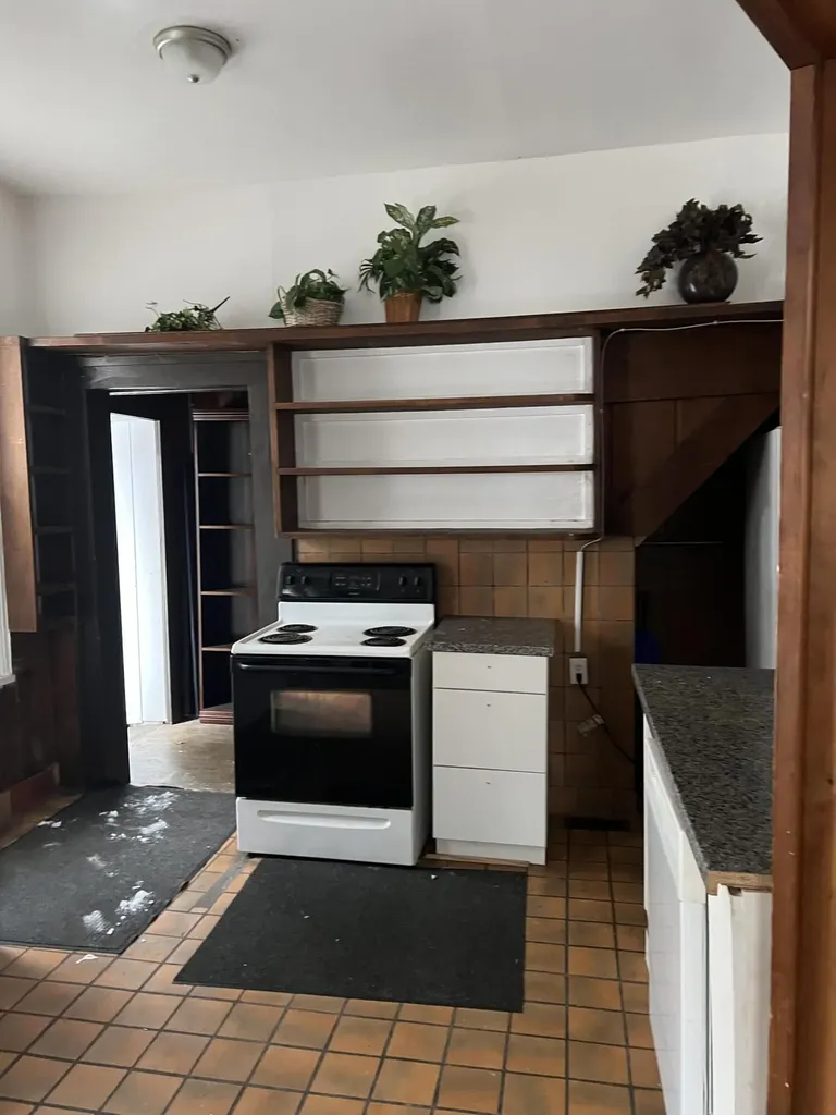 173 Capital Avenue NE Battle Creek City MI 49017
