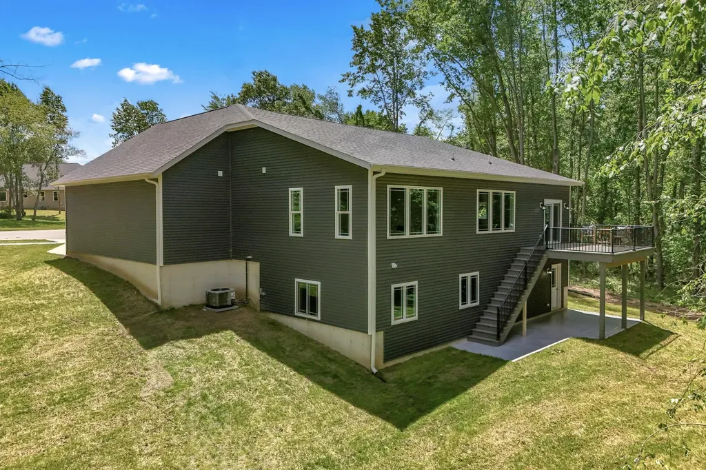 79 Arapaho Trail Coldwater City MI 49036