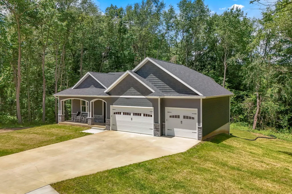 79 Arapaho Trail Coldwater City MI 49036