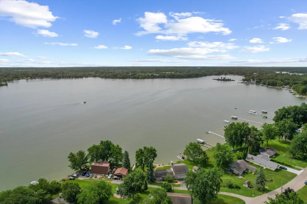 873 Driftwood Lane Quincy Township MI 49082