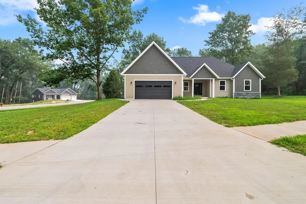 64 Arapaho Trail Coldwater City MI 49036
