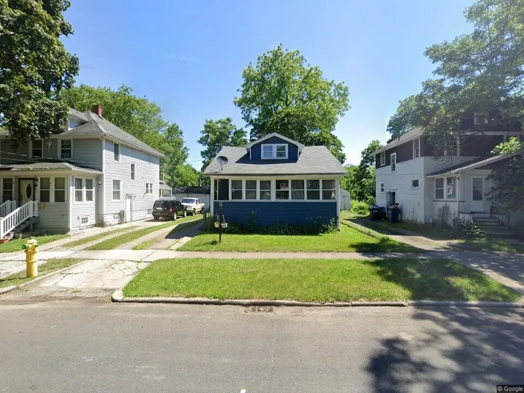 615 William Street Kalamazoo City MI 49007