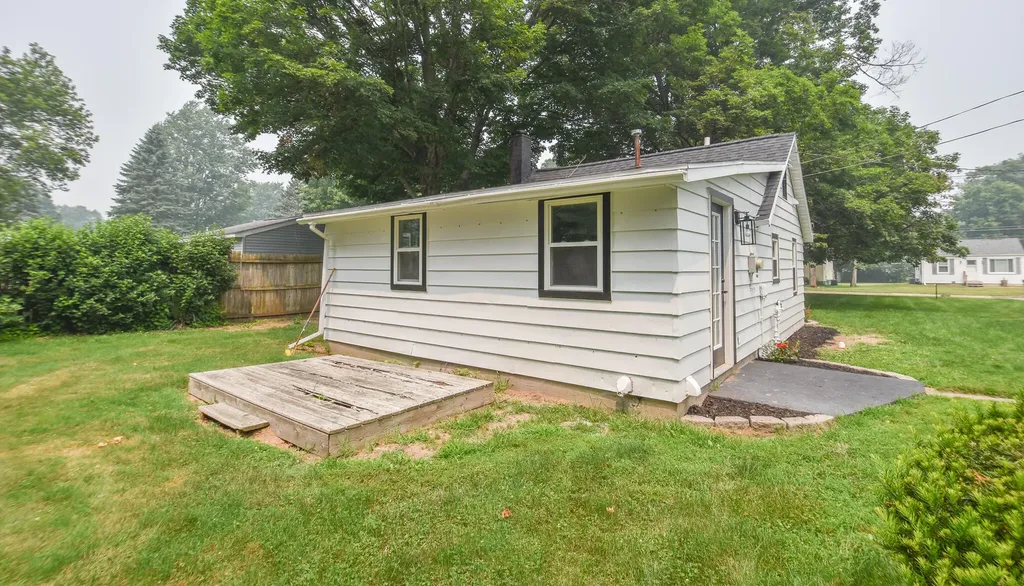 66 Smith Street Coldwater City MI 49036