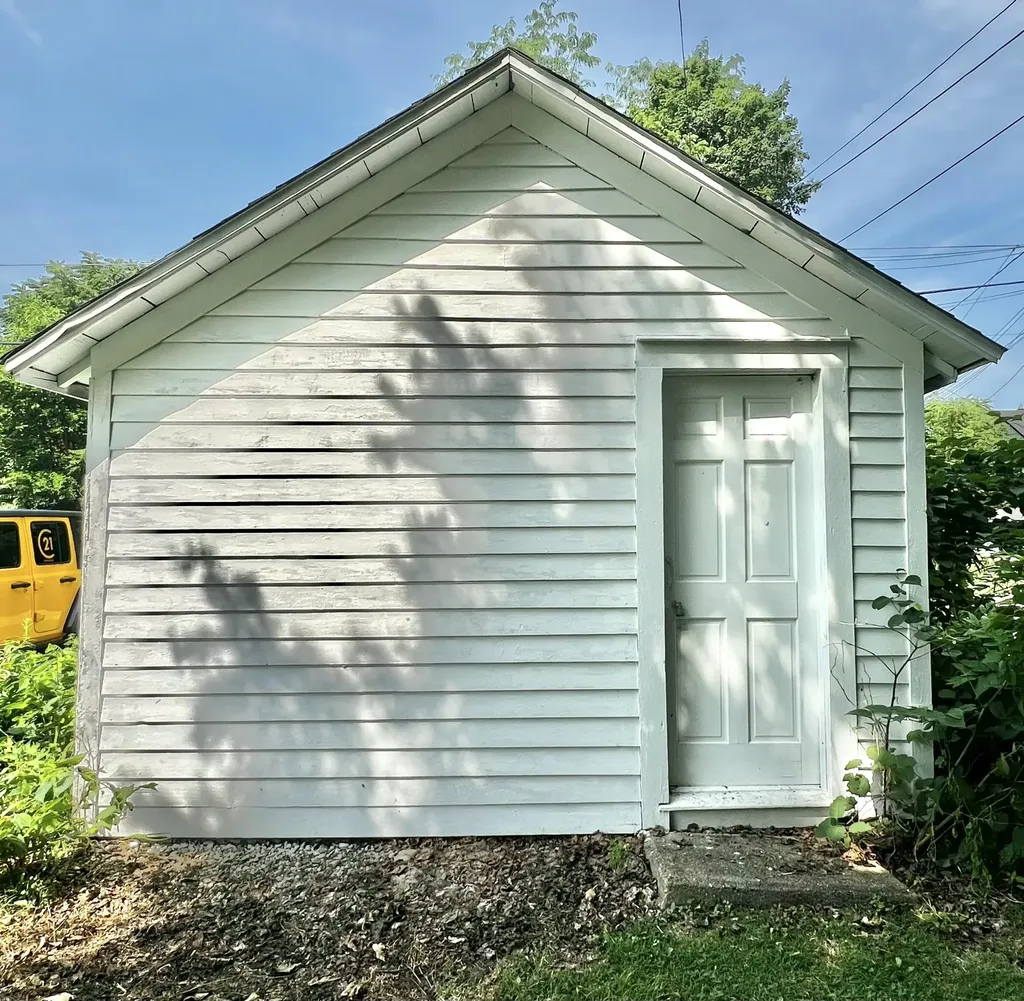 86 S Howell Street Hillsdale City MI 49242