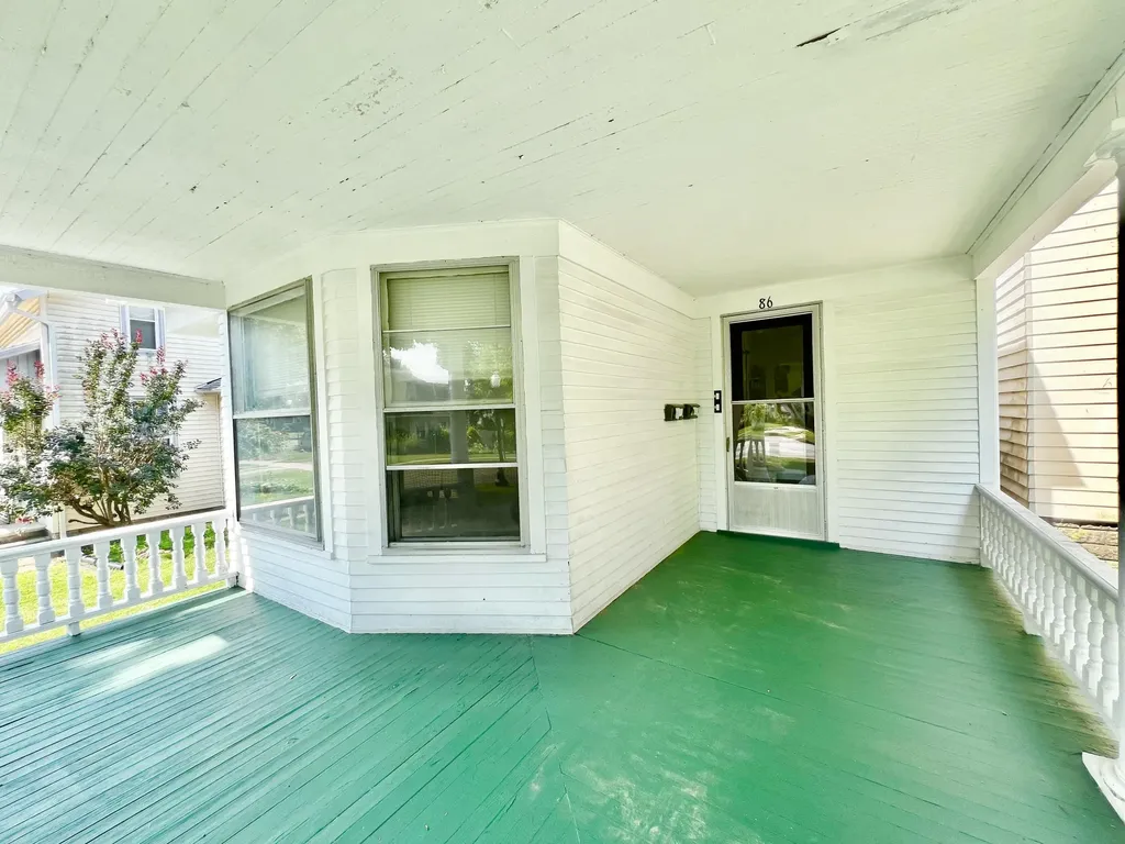86 S Howell Street Hillsdale City MI 49242