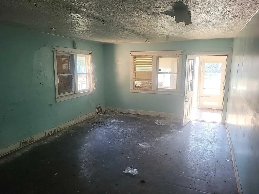 186 Howland Street Battle Creek City MI 49037