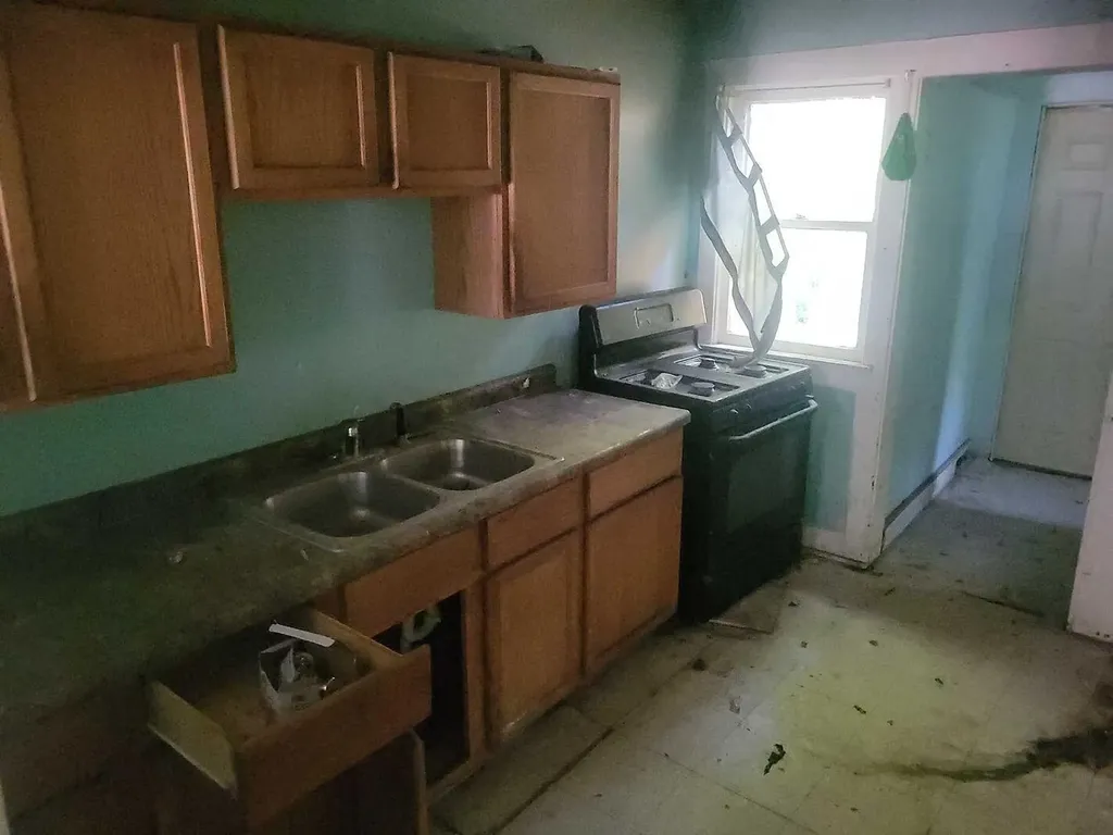 186 Howland Street Battle Creek City MI 49037