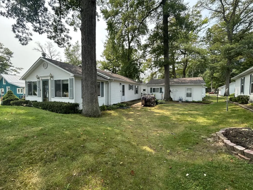 12232 Maple Hillsdale Co. Street Camden Township MI 49255