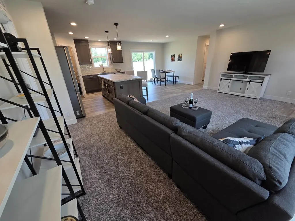19068 W Yankee Road Reynolds Township MI 49336