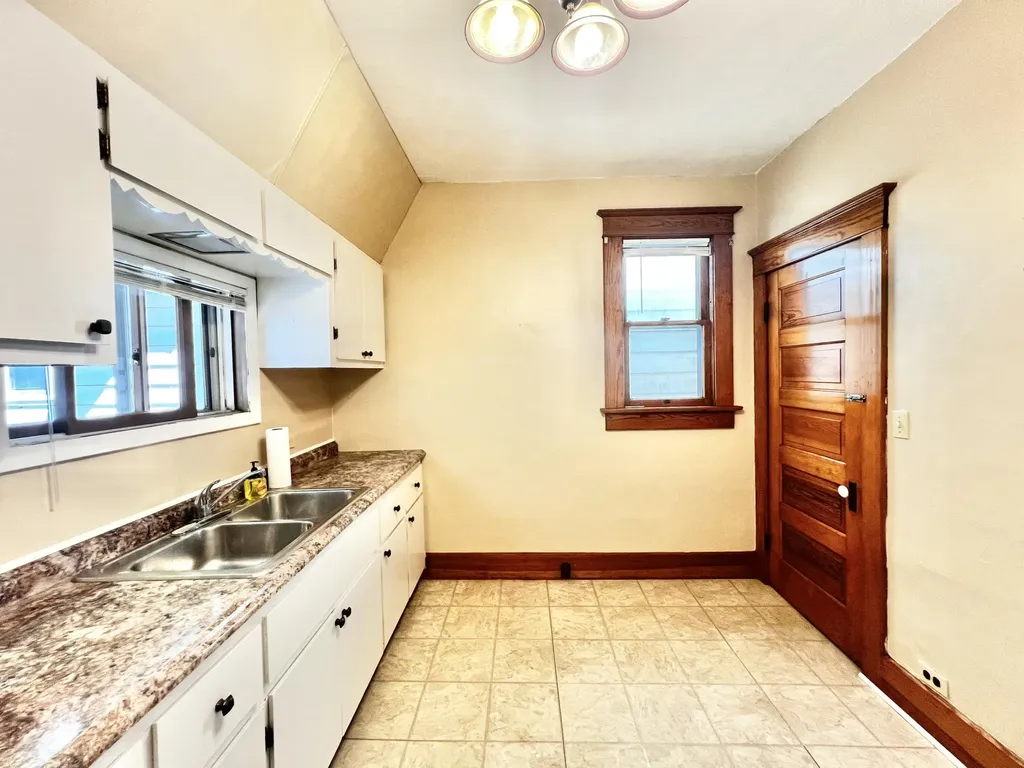 86 S Howell Street Hillsdale City MI 49242