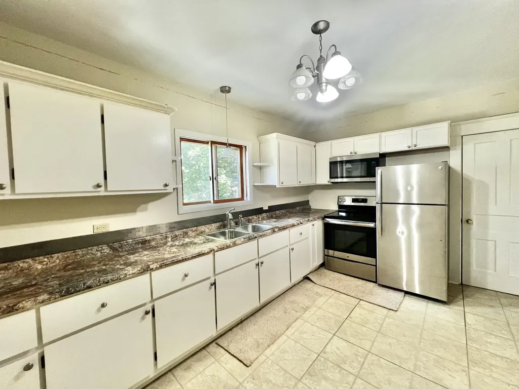 86 S Howell Street Hillsdale City MI 49242