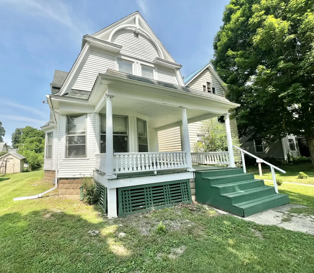 86 S Howell Street Hillsdale City MI 49242