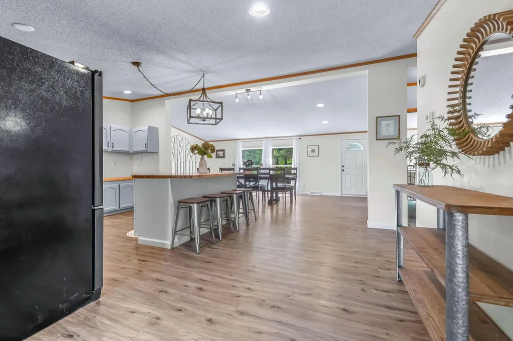 271 E Autumn Lane Kinderhook Township MI 49036