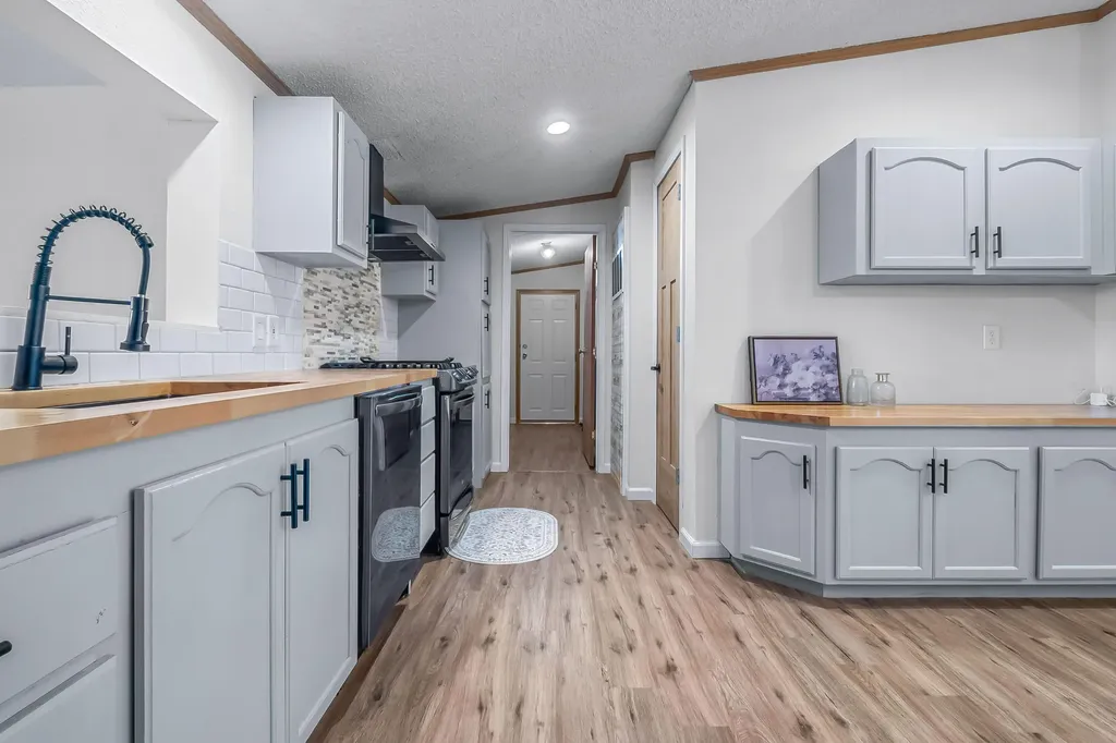 271 E Autumn Lane Kinderhook Township MI 49036