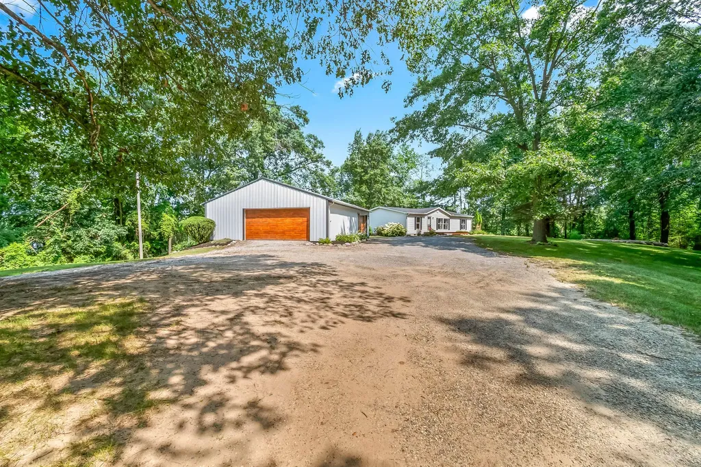 271 E Autumn Lane Kinderhook Township MI 49036