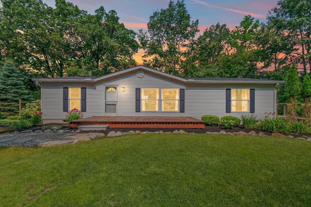 271 E Autumn Lane Kinderhook Township MI 49036