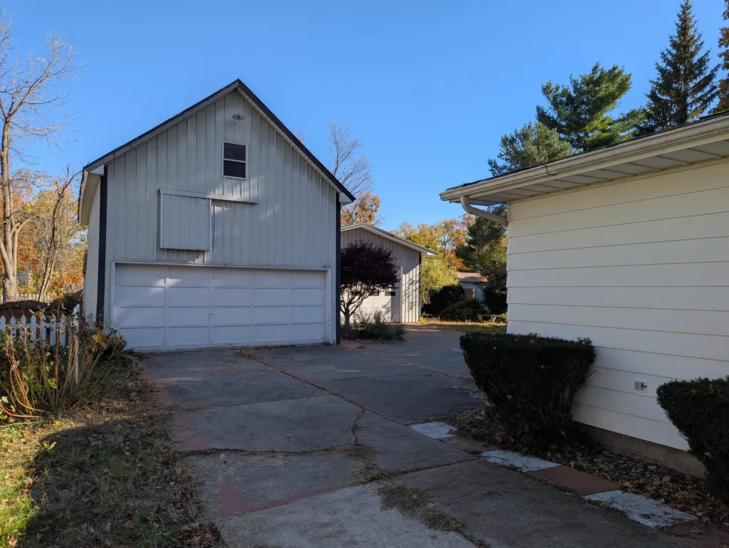 122 N Hudson Street Coldwater City MI 49036
