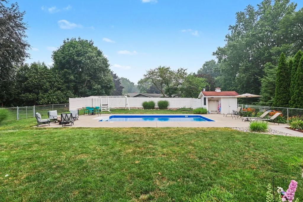 59 Ridgemoor Road Coldwater City MI 49036