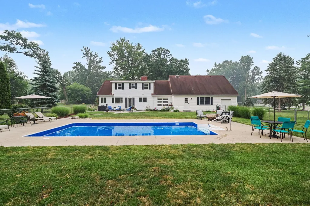 59 Ridgemoor Road Coldwater City MI 49036