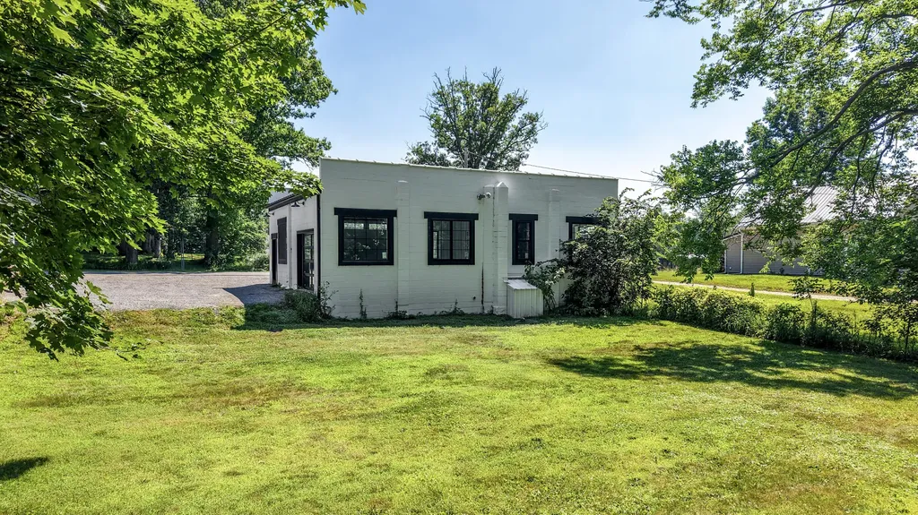 786 W Colon Road Matteson Township MI 49028