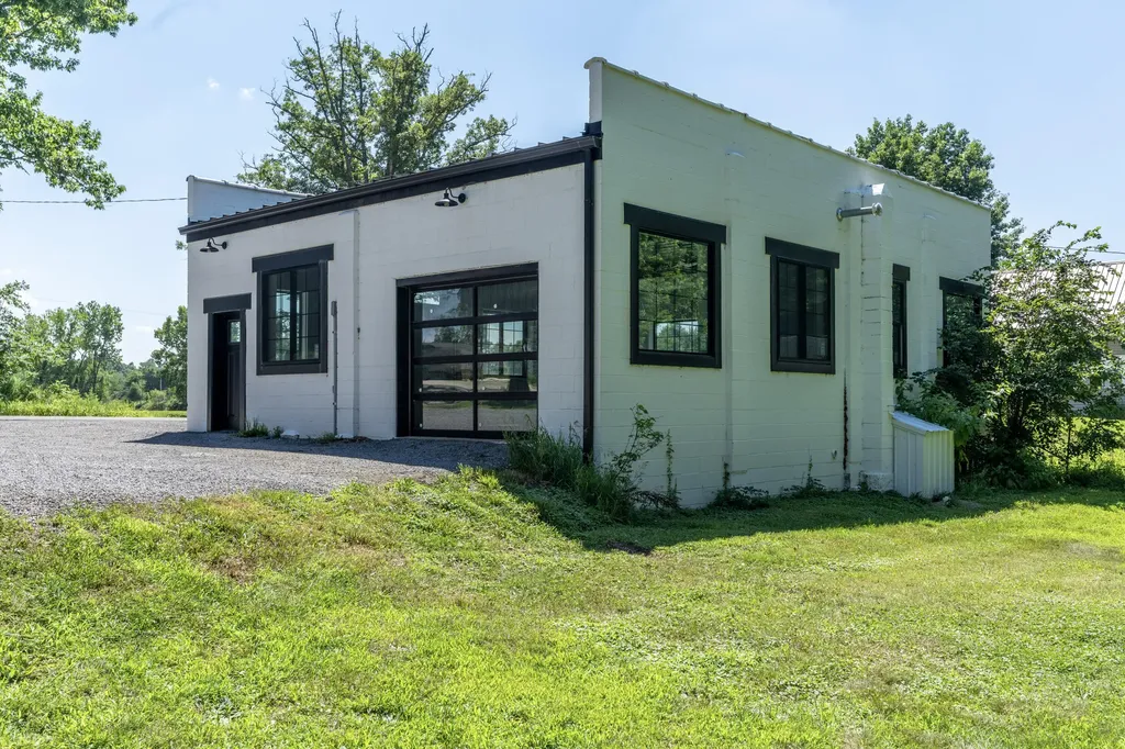 786 W Colon Road Matteson Township MI 49028